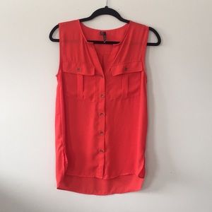 Maurice’s coral/red top